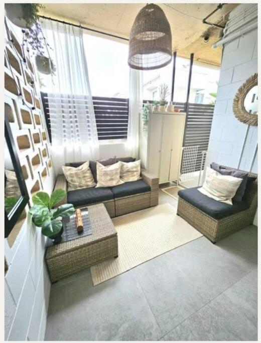 Prime Location: Just Steps Away From Oxford Street *